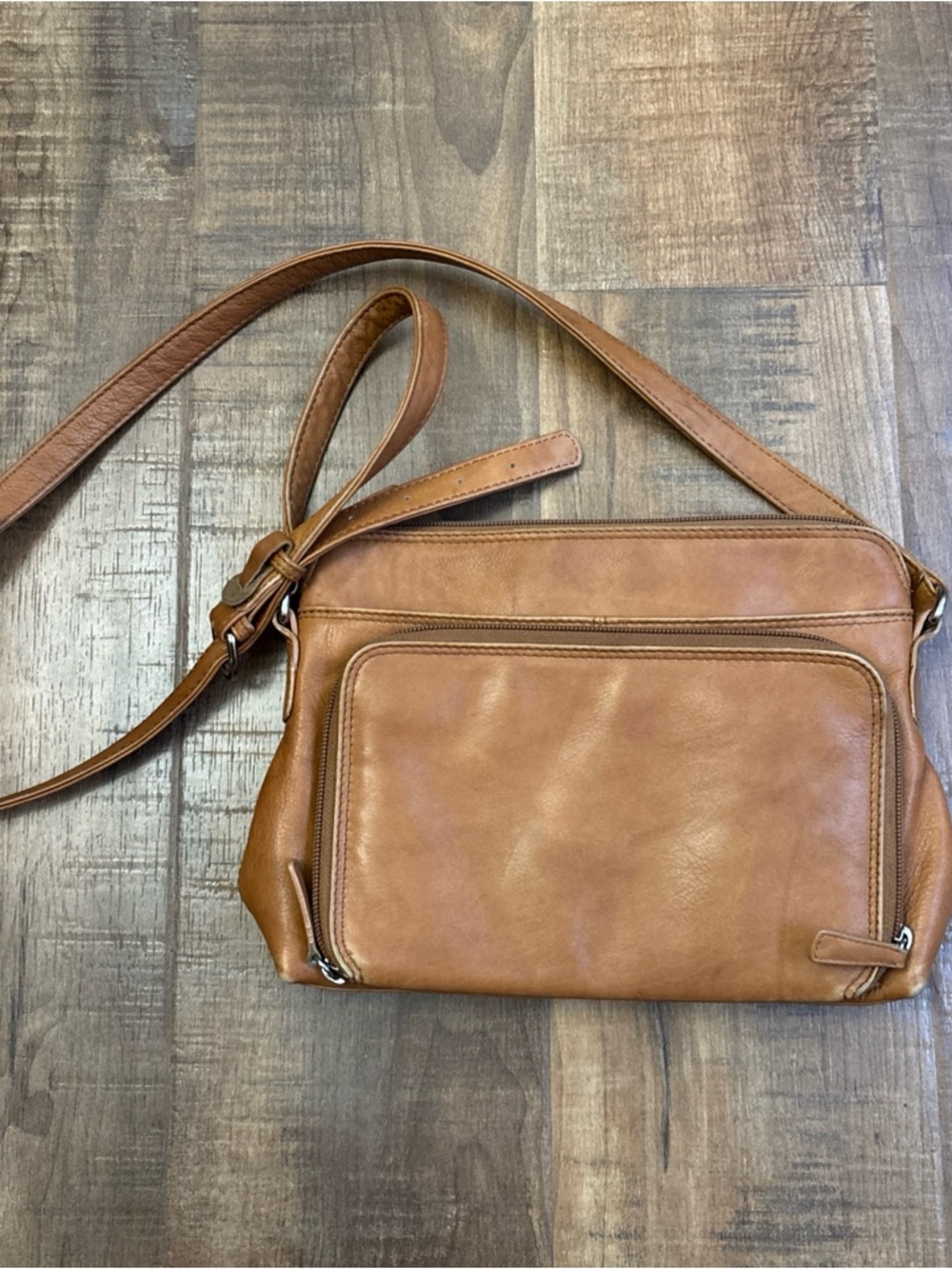 ili New York genuine leather East-West Crossbody Organizer RFID Antique Saddle